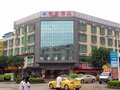 狮岭商业中心距离项目约半小时车程