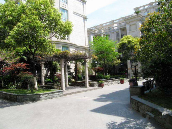 汤臣怡园 长宁-新华路-湖南路511弄