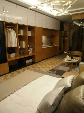 南一环地铁旁,玉林路小酒馆旁,精装包租公寓。