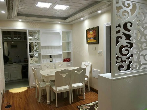 城市春天。北湖北路学校。地铁5号线。北湖商