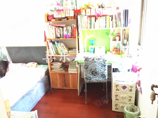 华辰嘉园,满5年唯1住房,精装修,家具家电齐全,