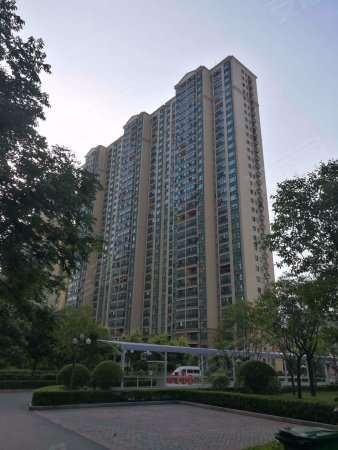 咸宁路 恒大绿洲 三室精装 满五满二 证在手 诚